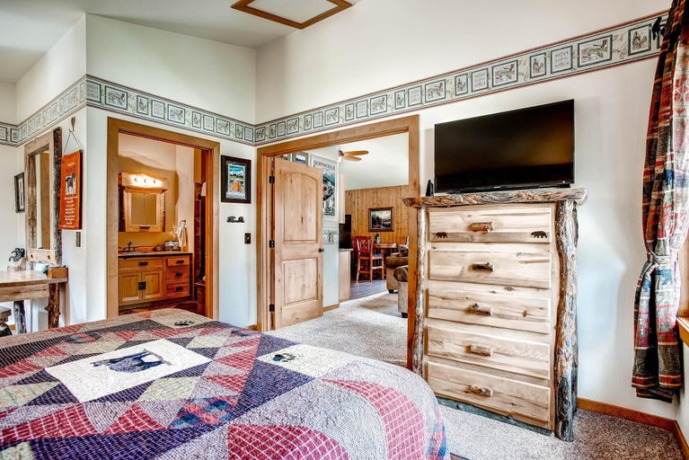 Bedroom 2, Black Canyon Inn Unit A6 Deluxe, Larimer