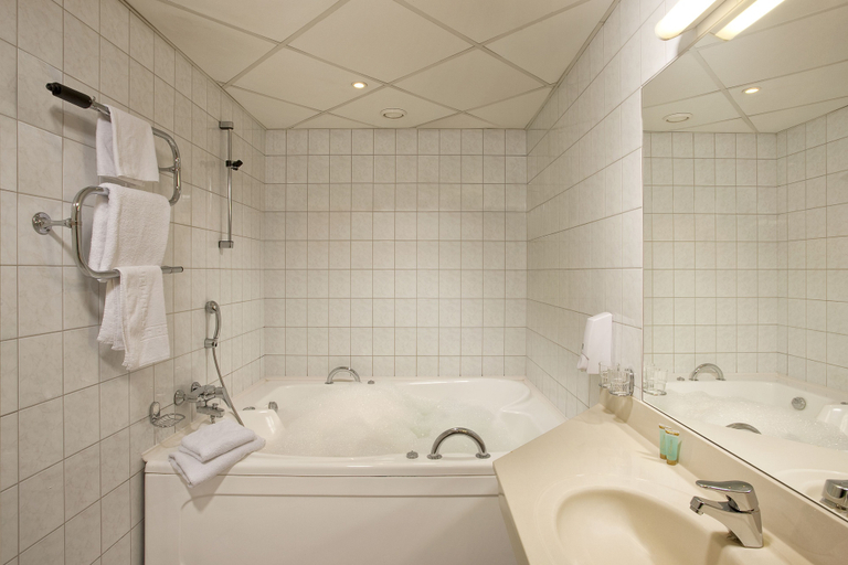 Bathroom 3, Pirita Marina Hotel & Spa, Tallinn