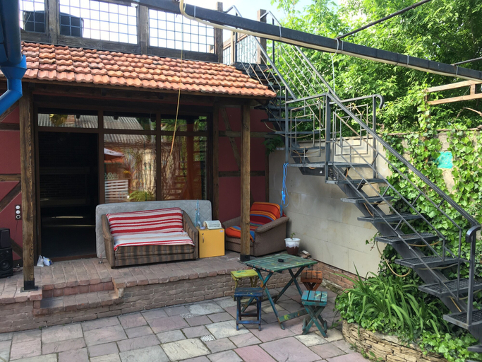 Others 4, Funky Mamaliga Hostel