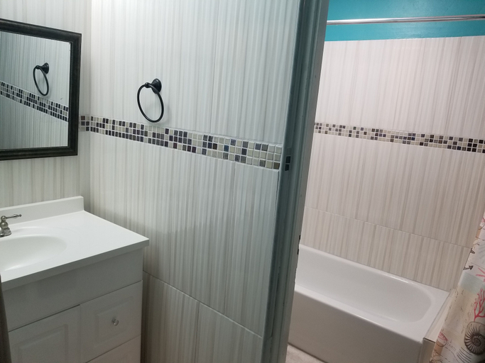 Bathroom 4, Holiday House Second floor Ste
