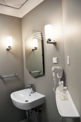 Bathroom 5, Boutique Hotel KRISTOFS, Riga