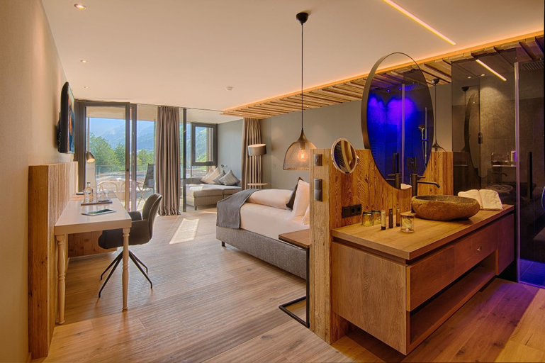 Bedroom 3, AMONTI Wellnessresort, Bolzano