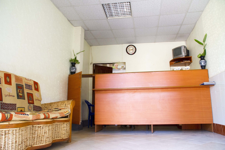 Others 5, Keba Inn, Busiiro