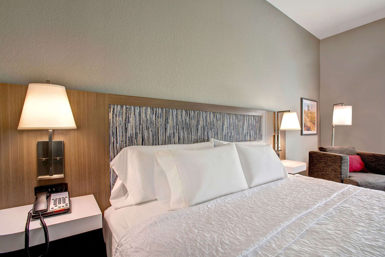 Bedroom 2, Hampton Inn & Suites Borger, Hutchinson