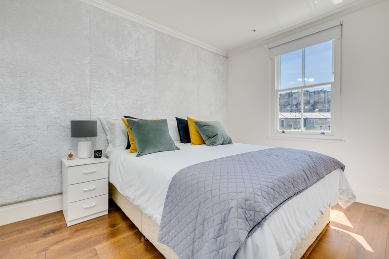 Bedroom 3, Superb 3 Bed 3 Bath Ibiza Roof Terrace, London