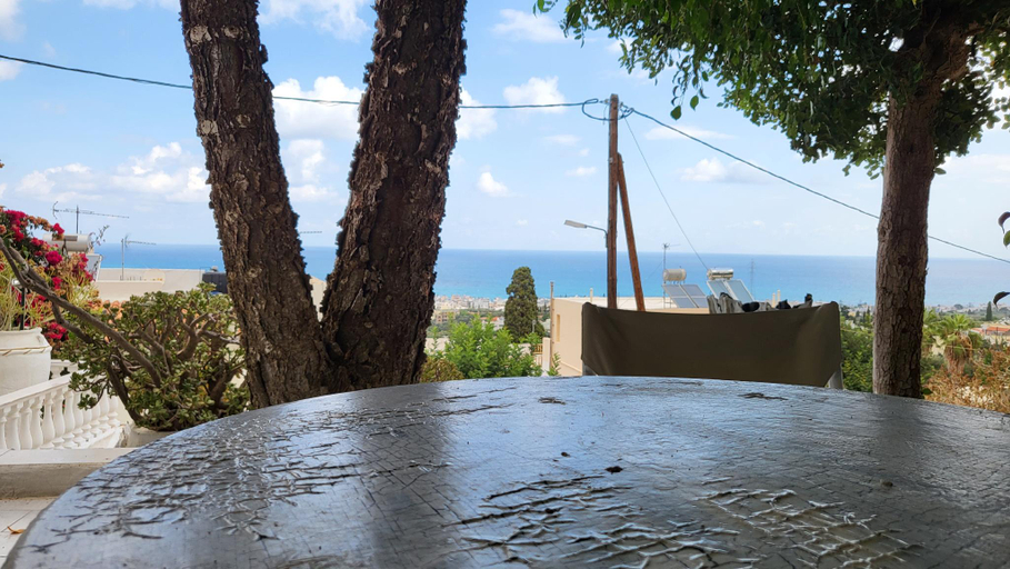 Others 5, Korifi Cabana Piskopiano, Crete