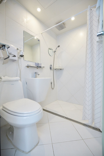 Bathroom 5, Chisun Hotel Seoul Myeongdong, Jung