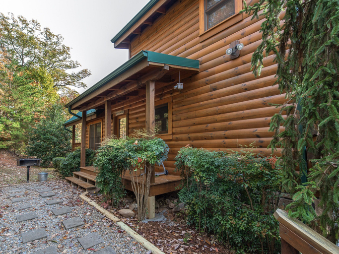Exterior & Views 2, Enchanted View Lodge, Sevier