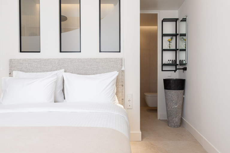 Bedroom 4, Altar Suites, Attica