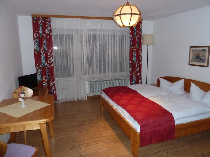 Bedroom 4, Alpenhotel Beslhof, Berchtesgadener Land