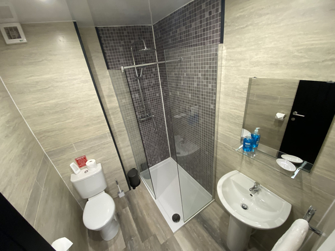 Bathroom 3, Blackpool Abode - 20 Bairstow Street, Blackpool