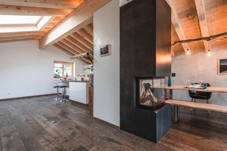 Living area 2, Joes Luxury home, Visp