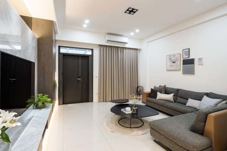 Others 5, Single Eyelid Hostel, Yilan