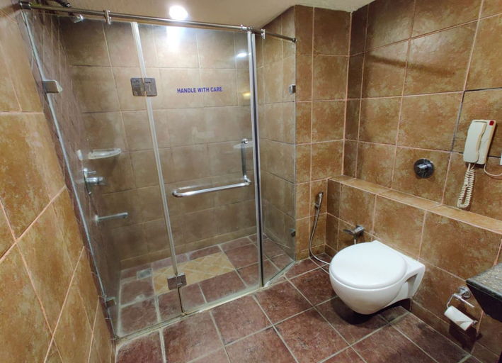 Bathroom 5, Shravanti Sarovar Portico Bengaluru, Bangalore