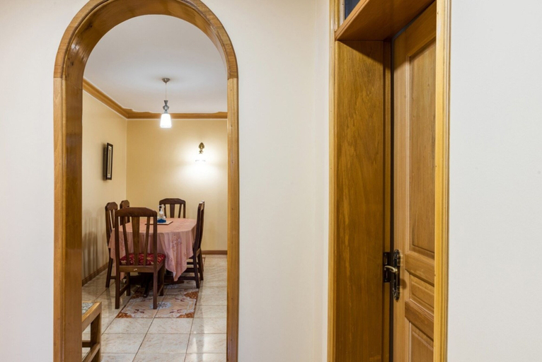 Others 5, Luxury 2 Bedrooms Apartment in Kampala, Kampala