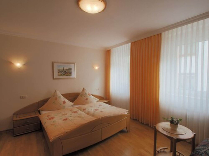 Bedroom 4, Weingut Jacob Lill IV. Nachfolger, Rheingau-Taunus-Kreis