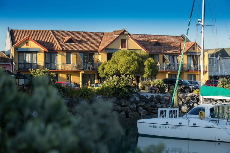 Exterior & Views 2, Harbourside Lodge, Nelson