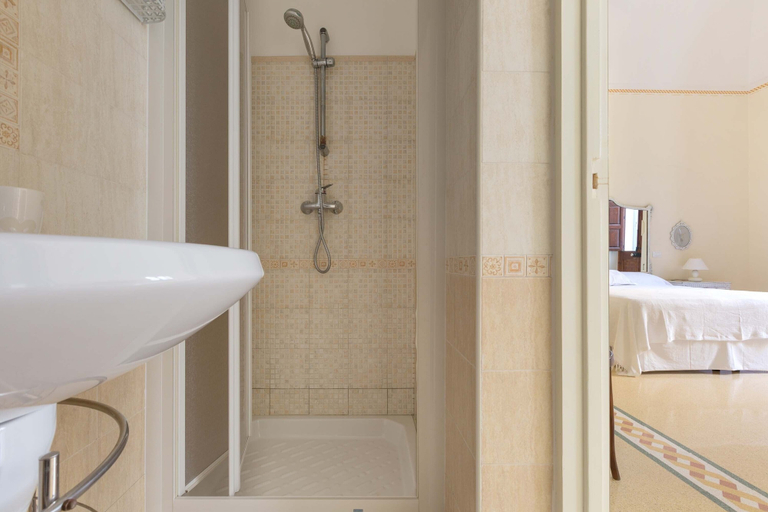Bathroom 4, 1893 Villa Martella, Lecce
