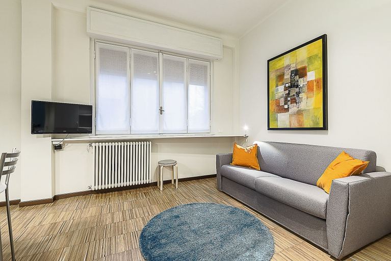 Living area 2, Shortstays Design Loft Broglio 2, Milano