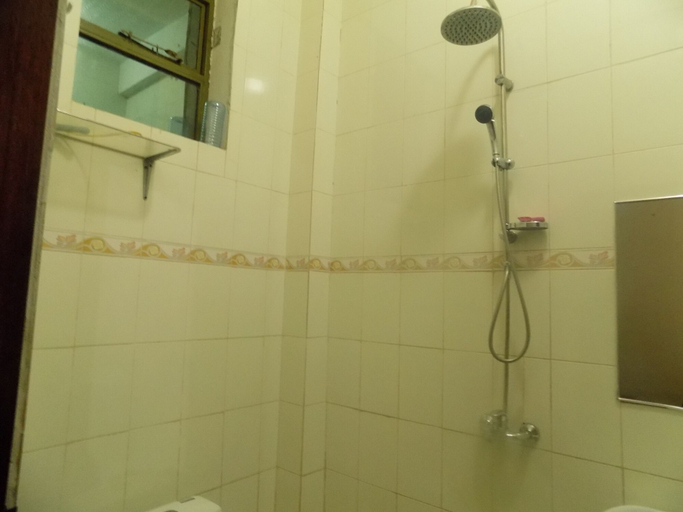 Bathroom 3, Hotel B Plus, Mbarara