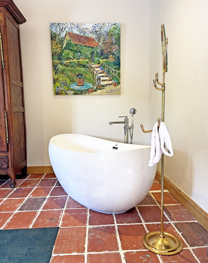 Bathroom 5, Le Moulin de Fourges, Val-d'Oise