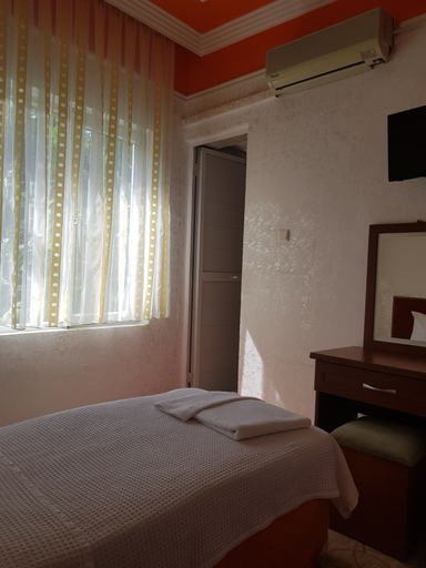 Bedroom 4, Paradise Hotel, Antalya