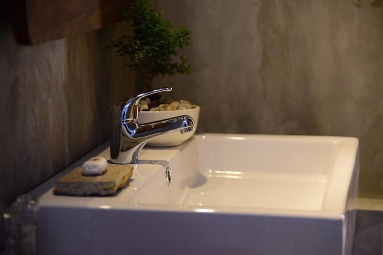 Bathroom, Kingcity Resort, N. Palatha East