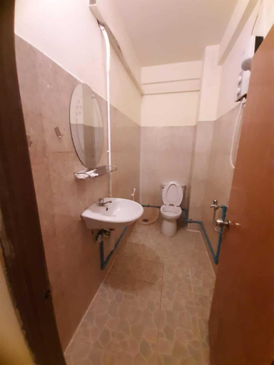 Bathroom 3, kings luxury hotel 1, Sihanoukville