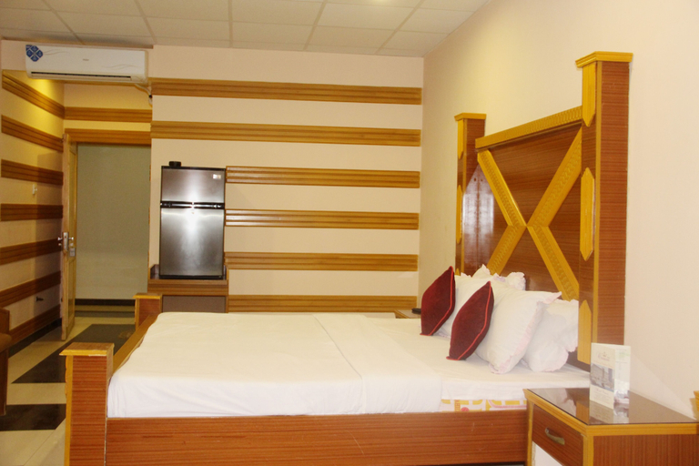 Bedroom 3, Hotel Crown Hyderabad, Hyderabad