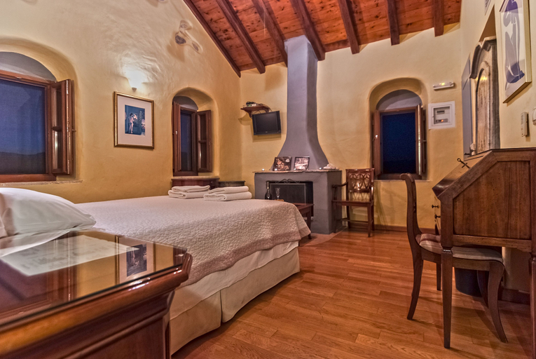 Bedroom 3, Pyrgos Petropoulaki, Peloponnese