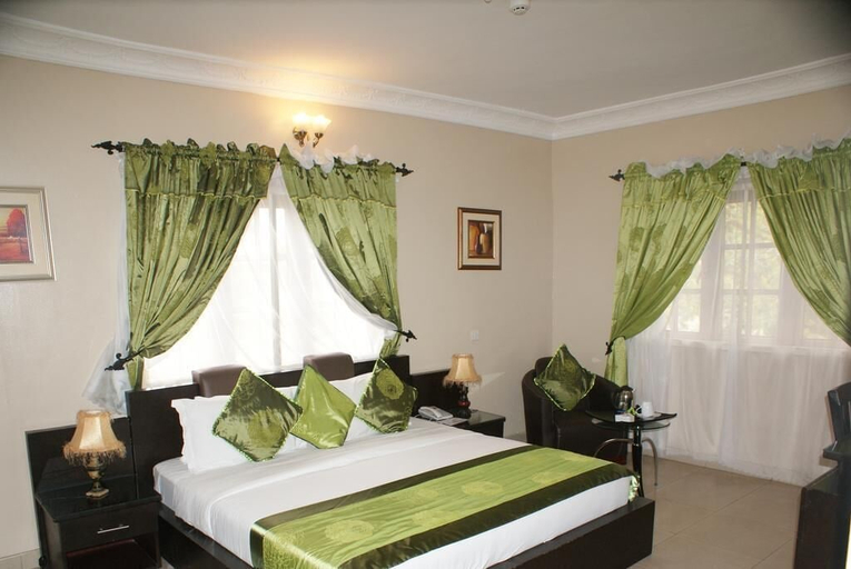 Bedroom 3, Apartment Royale Hotel & Suite, Kosofe