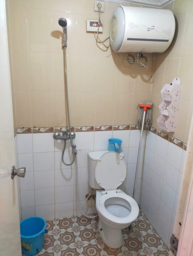 Bathroom 5, Mutiara Bekasi by Delfa Room, Bekasi