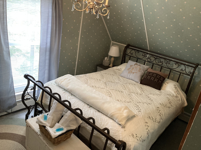 Bedroom 3, Seymour Lake Lodge, Orleans