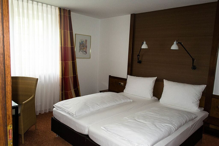 Bedroom 2, Hotel - Restaurant Dammühle, Marburg-Biedenkopf