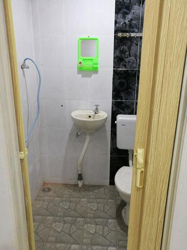 Bathroom 4, 223 Taman Malaysia, Kota Setar