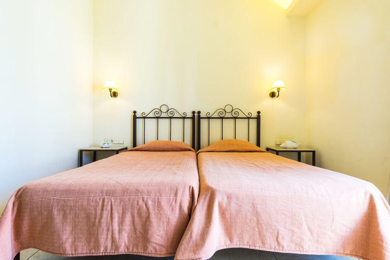 Bedroom 2, Pela Sofia, Crete
