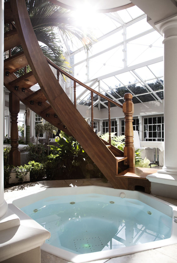 Sport & Beauty 3, Banksia Boutique, City of Cape Town