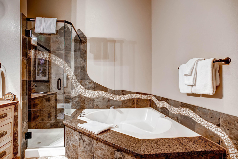 Bathroom 3, Black Canyon Inn Unit A6 Deluxe, Larimer