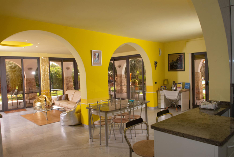 Food & Drinks, 2099 Villa Arkè, Lecce