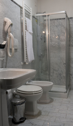 Bathroom 4, Hotel Navy, Livorno