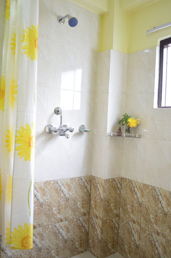 Bathroom, Tanani Newa Home - Makalu, Bagmati