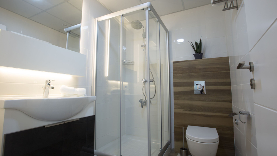 Bathroom 5, The Stay Furnished Apartments, El Metn