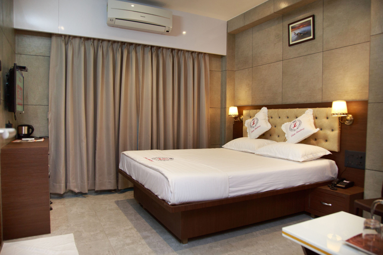 Bedroom 2, Hotel Leela, Thane