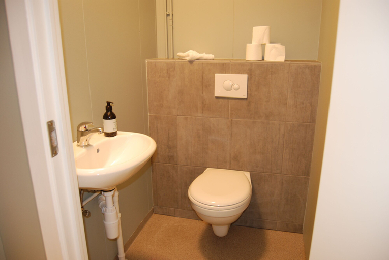 Bathroom 4, Tehúsið Hostel, Austur-Hérað
