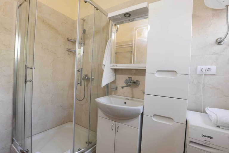 Bathroom 2, Belgrade Center Apartment Admiral, Belgrade