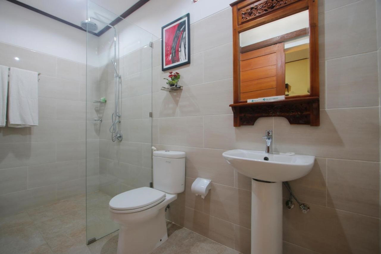 Bathroom 5, Hotel Jati and Homestay, Denpasar