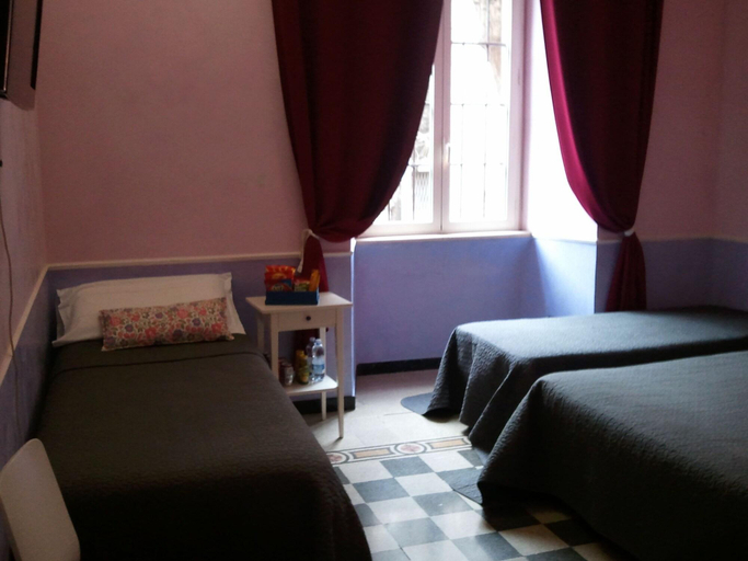 Bedroom 3, Casa di Ele, Rome