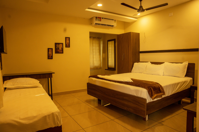 Bedroom 2, Hotel VR Grand In, Nellore