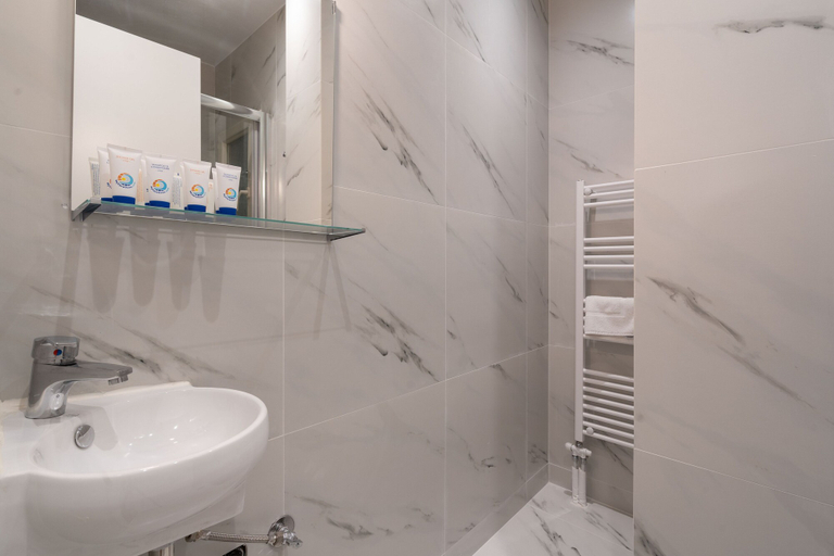 Bathroom 3, Urban Boho apartment in Koukaki, Attica