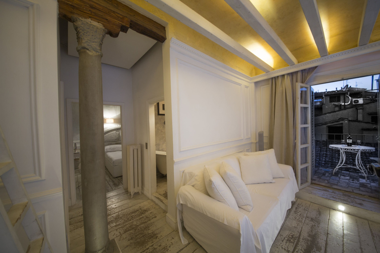 Others 5, White Home by Mmega, Florence